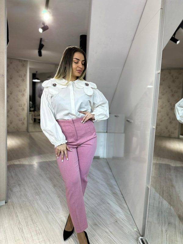 WhatsApp Image 2024-04-02 at 17.51.24 Pantaloni karol roz deschis