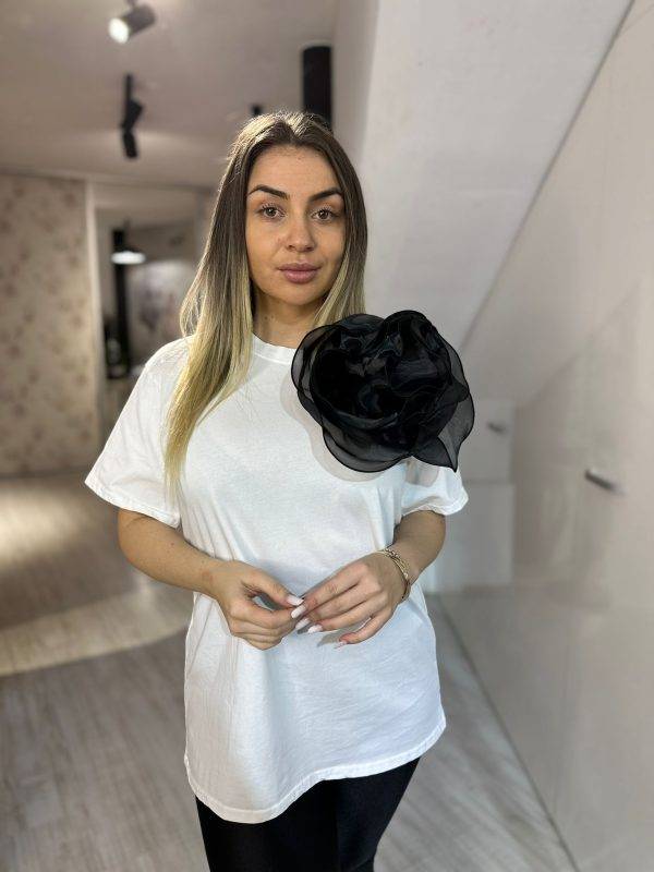 Tricou rona alb cu trandafir detasabil