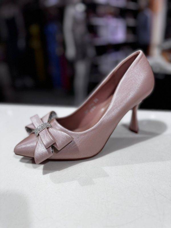 Pantof stiletto roze cu fundita