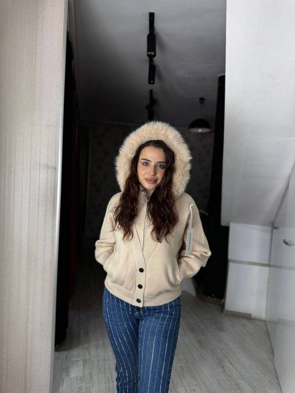 Jacheta tricot bej