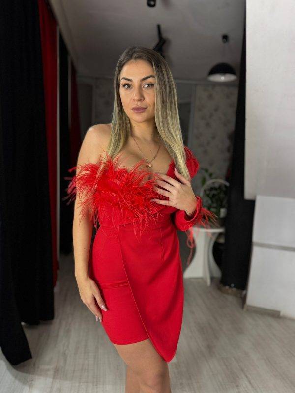Rochie rosie cu o maneca