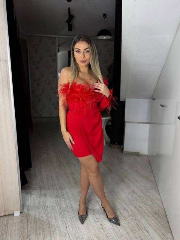 Rochie rosie cu o maneca