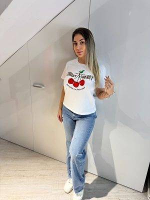 Blug albastru exazat cu pietre