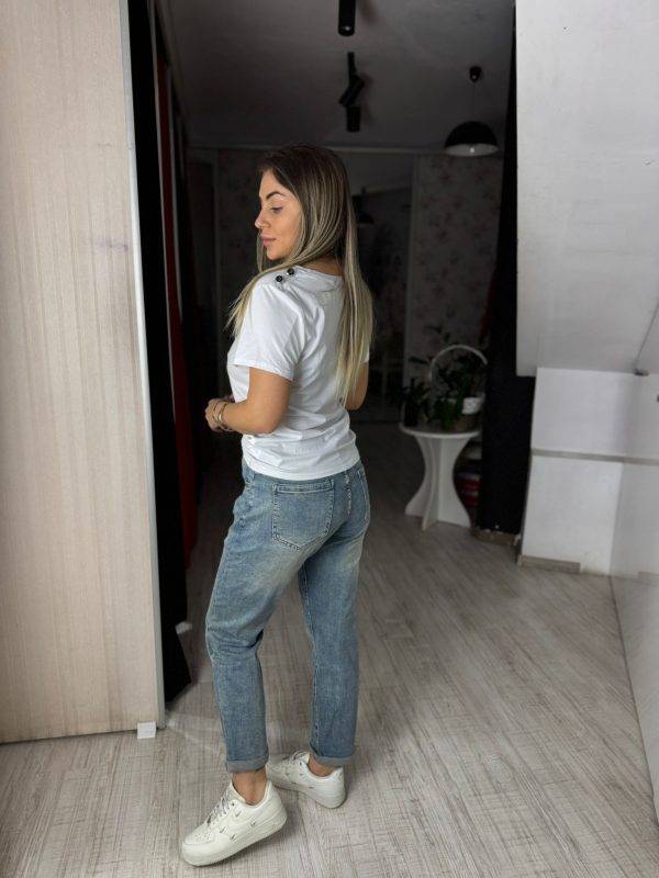 Blug momfit cu rupturi