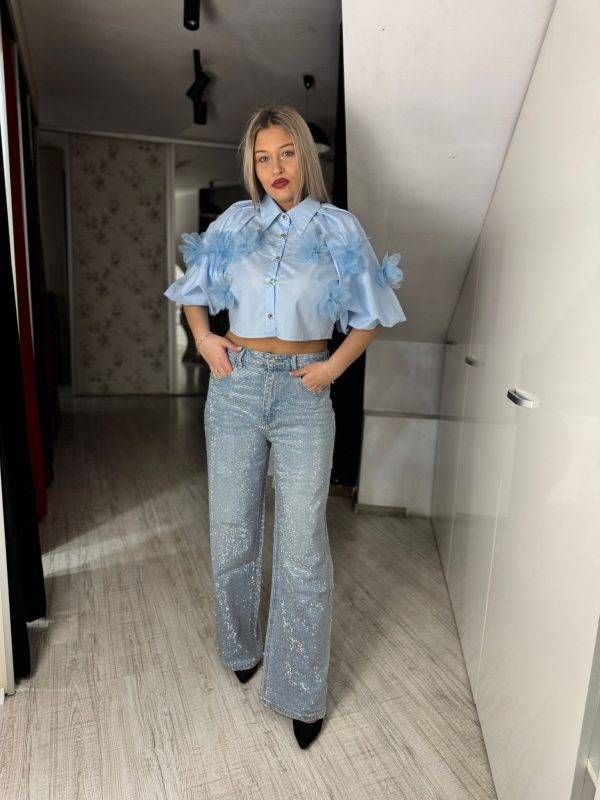 Blug albastru full pietricele