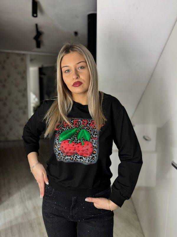 Bluza alba si neagra cu cirese