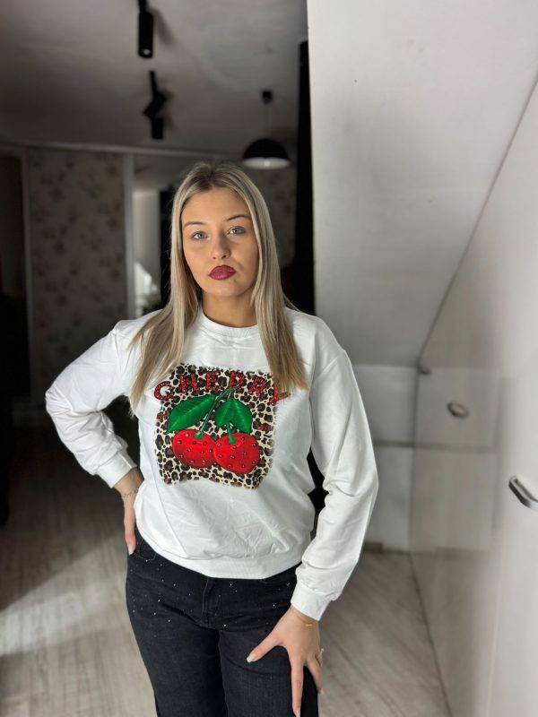 Bluza alba si neagra cu cirese