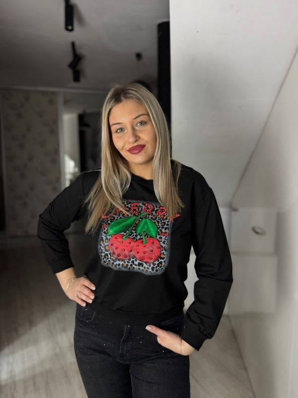 Bluza alba si neagra cu cirese