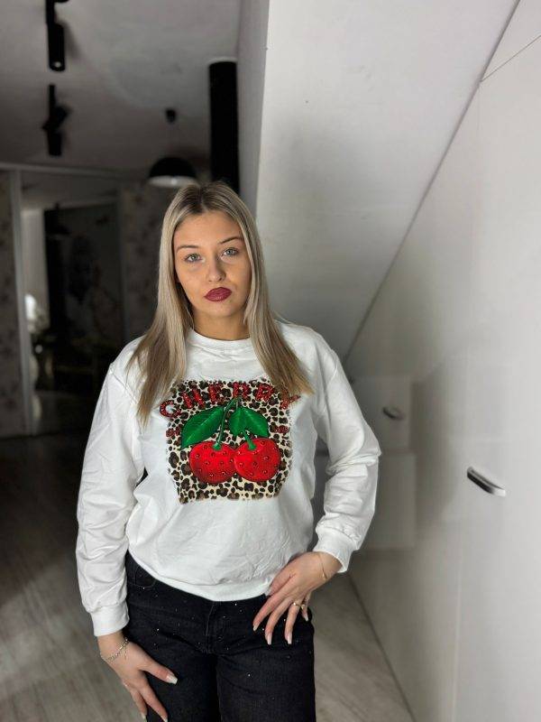 Bluza alba si neagra cu cirese