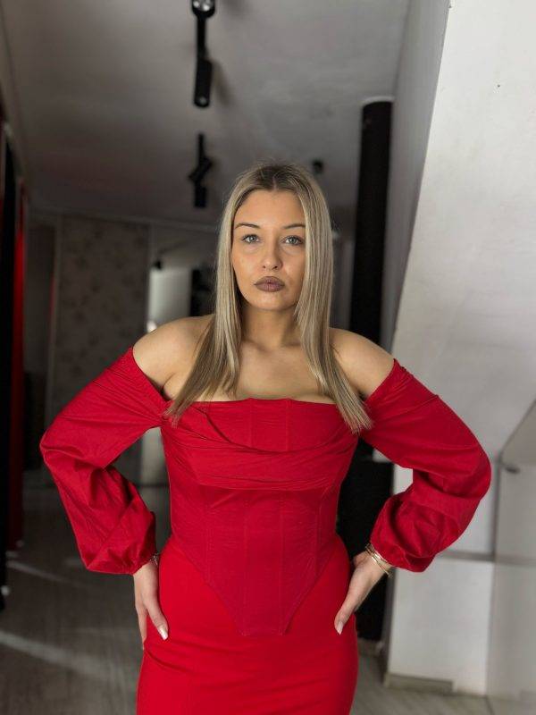 Top rosu cu maneci bufante