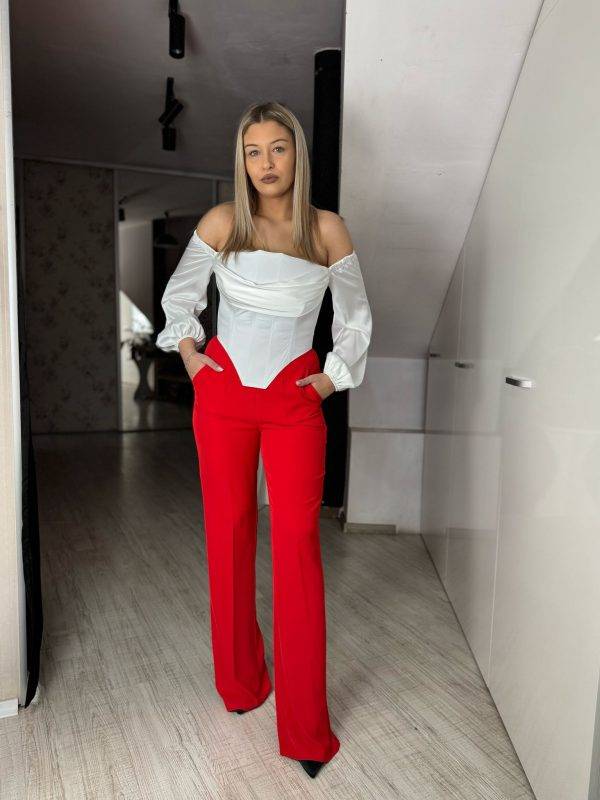 Pantalon rosu evazat