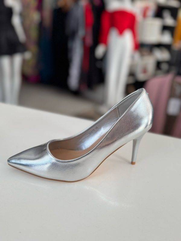 Pantof argintiu