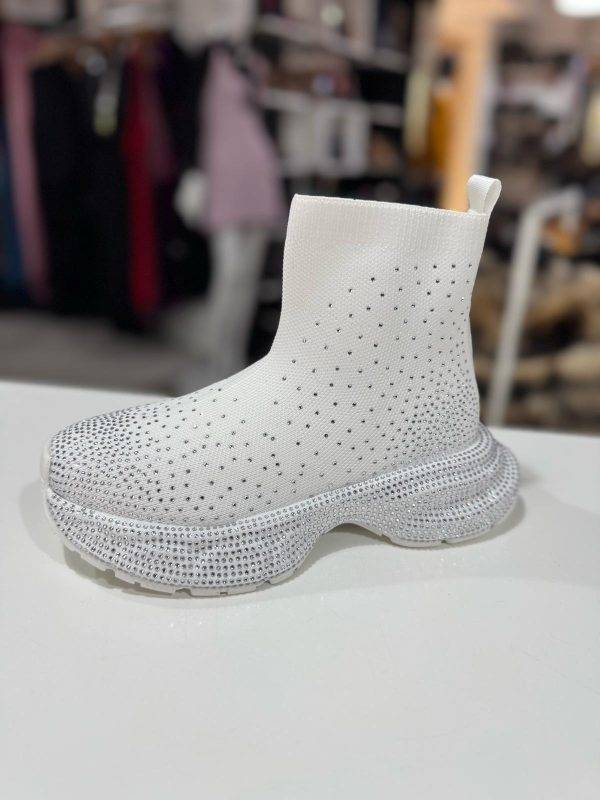 Adidas alb cu pietricele