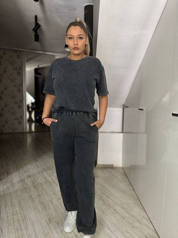 Compleu gri cu pietricele