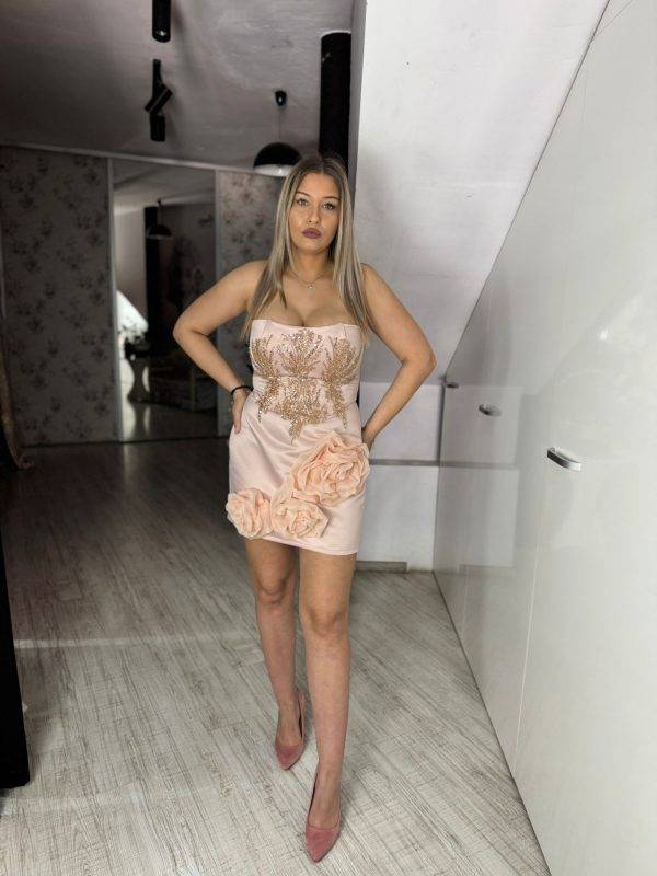 Rochie scurta din tafta si insertii de dantela