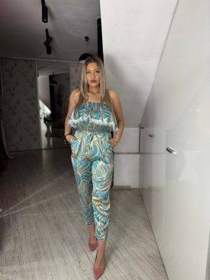 WhatsApp Image 2025-06-01 at 10.08.51 (2) Salopeta eleganta din vascoza