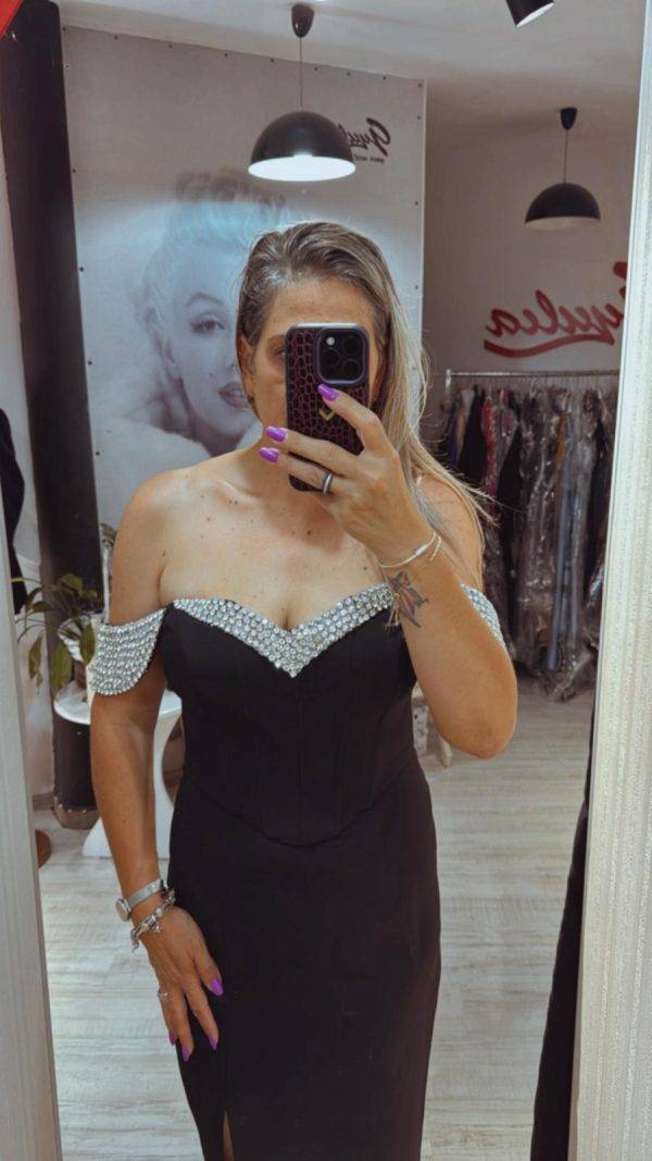 Rochie neagra midi cu corset si pietricele