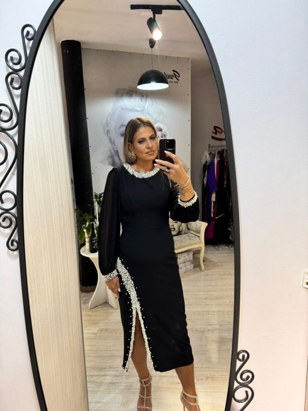 Rochie midi black cu perle si maneci bufante