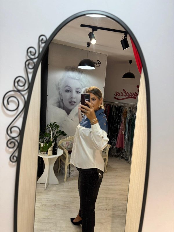 WhatsApp Image 2025-09-10 at 21.10.29 (2) Camasa cu umerii din blug