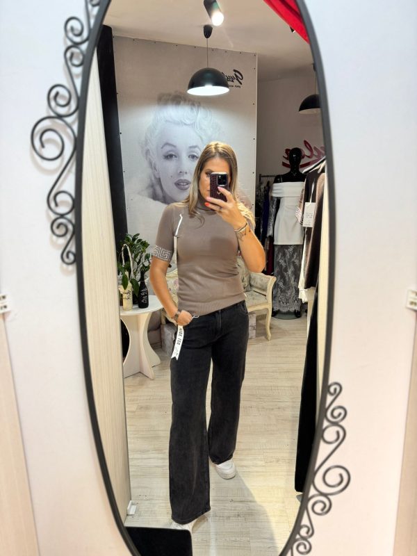 Maleta pe gat cu maneca scurta