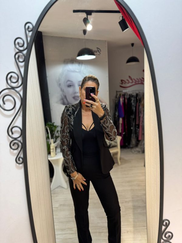 Compleu negru cu pantalon evazat