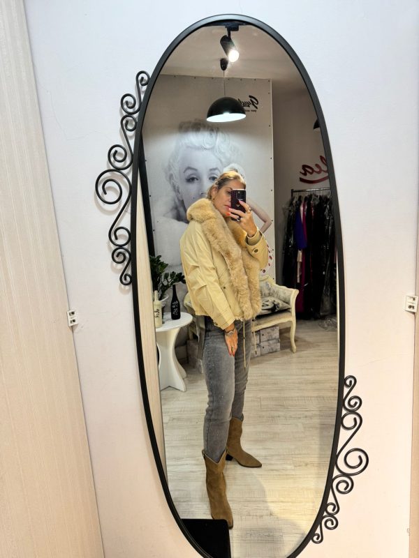 WhatsApp Image 2025-10-04 at 14.29.44 (1) Geaca sorana