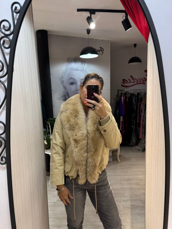 WhatsApp Image 2025-10-04 at 14.29.44 (3) Geaca sorana