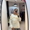Bluza cu umerii goi si funda