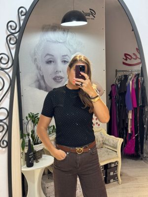 Maleta cu pietricele si maneca scurta