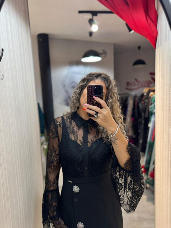 Rochie scurta cu maneci din dantela