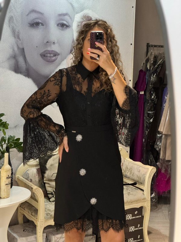 Rochie scurta cu maneci din dantela