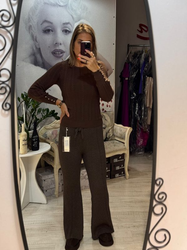 Pantalon evazat din tricot