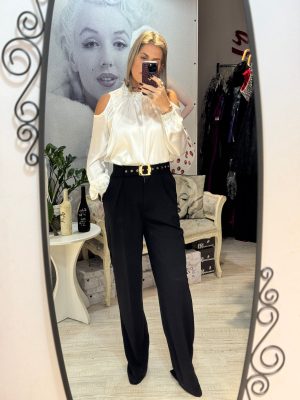 Pantalon negru cu talie inalta si curea