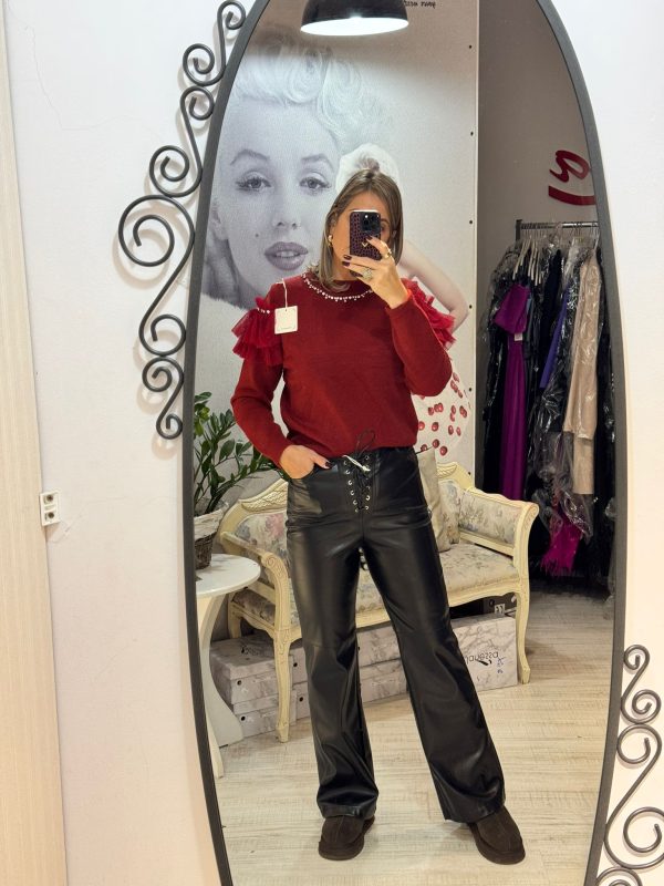 Bluza cu volan si tull  pe umeri