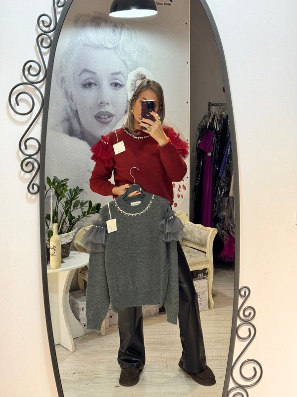 Bluza cu volan si tull  pe umeri