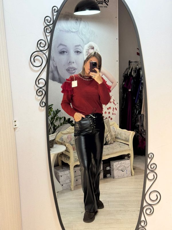 Bluza cu volan si tull  pe umeri