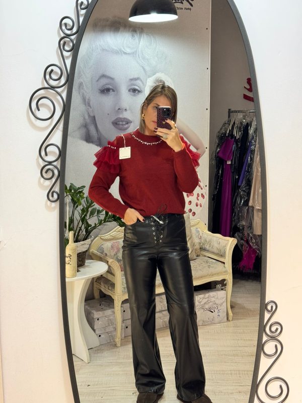 Bluza cu volan si tull  pe umeri