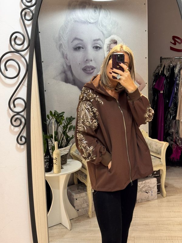 Hanorac maro cu gluga