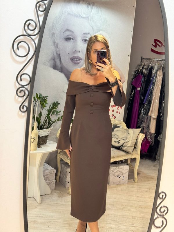 WhatsApp Image 2025-11-05 at 18.43.27 Rochie maro midi cu umeri goi