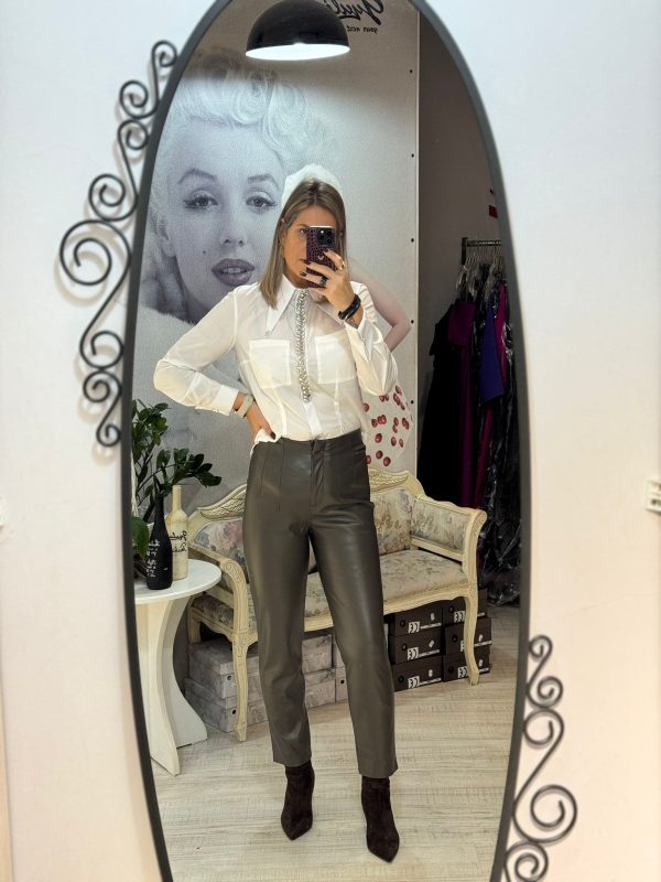 Pantalon karol  kaky piele eco