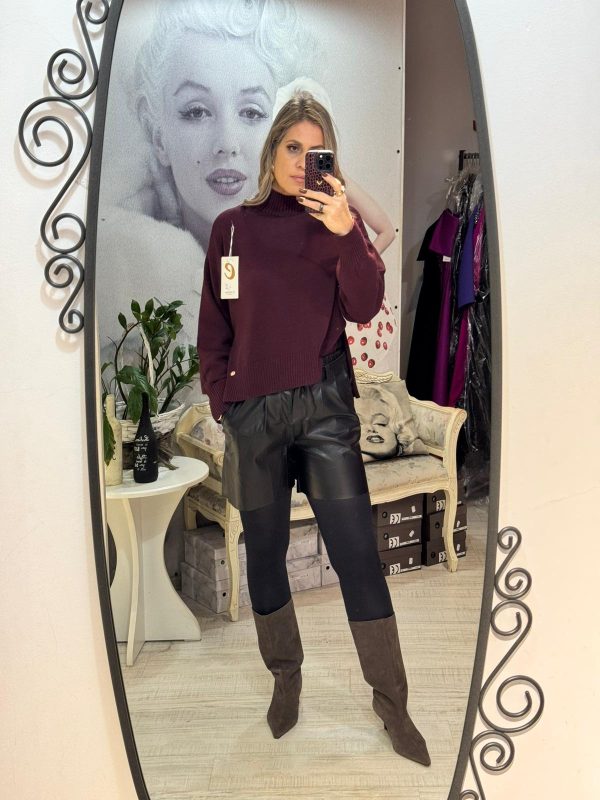 Pantaloni scurtiu piele eco cu cordon in talie