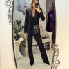 Compleu negru din doua piese cu pantalon evazat