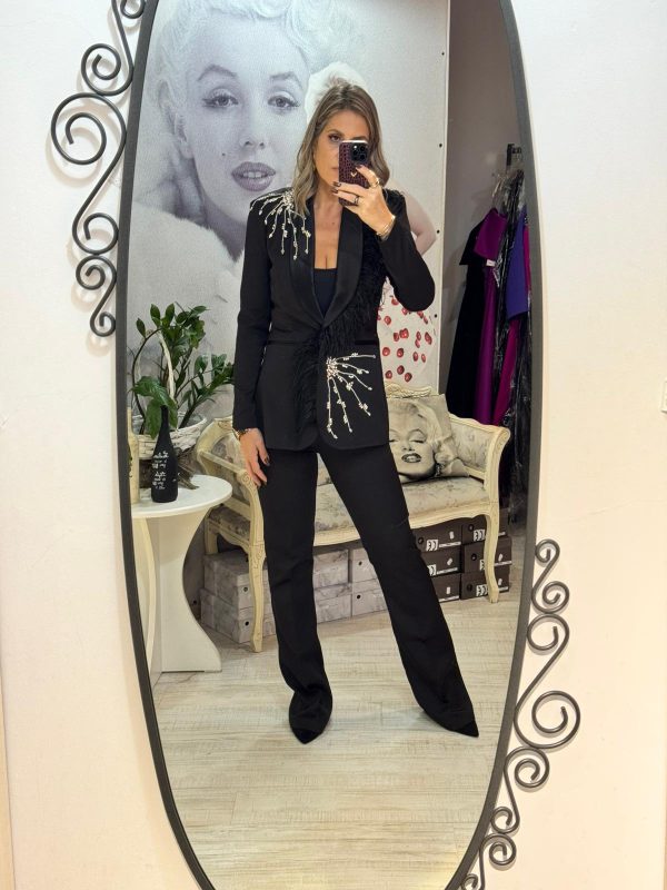 Compleu negru din doua piese cu pantalon evazat