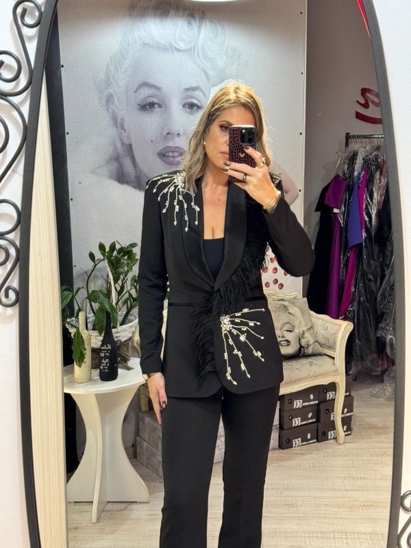 Compleu negru din doua piese cu pantalon evazat