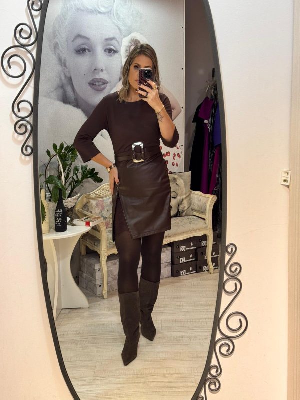 Rochie maro cu fusta din piele eco