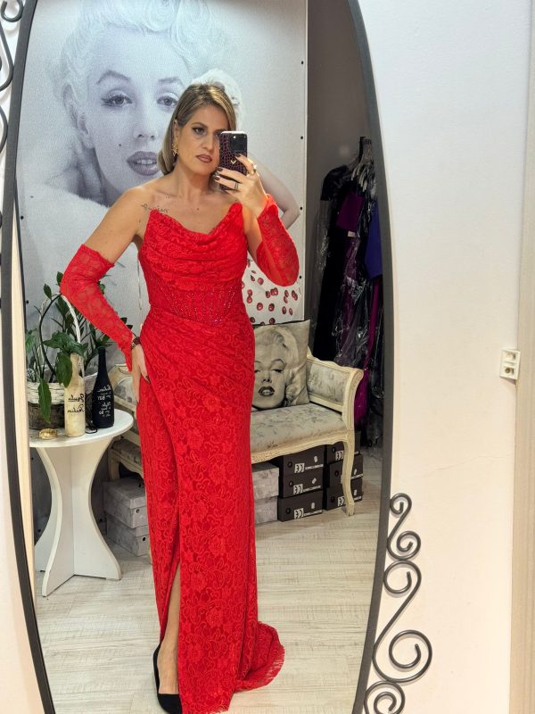 Rochie rosie,lunga,din dantela