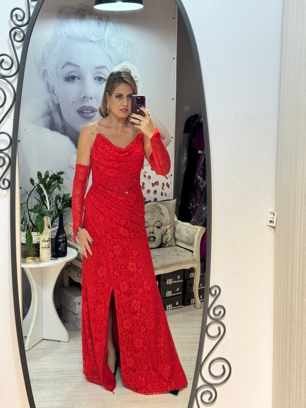 Rochie rosie,lunga,din dantela