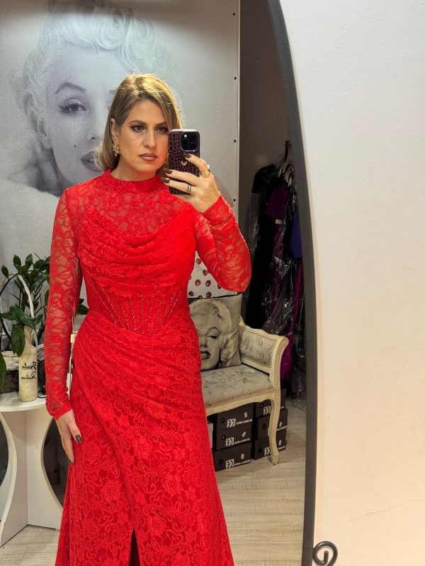 Rochie rosie,lunga,din dantela