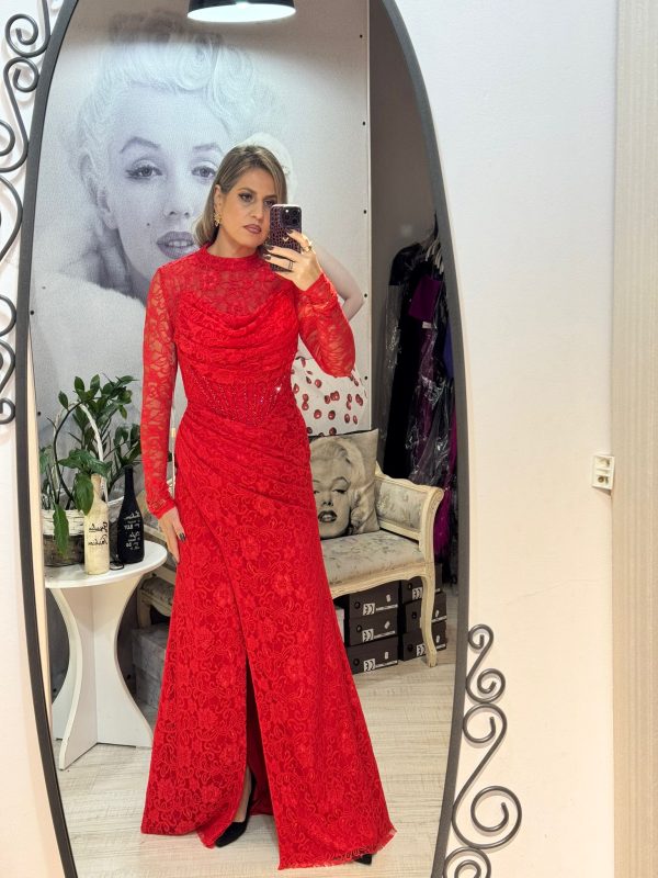 Rochie rosie,lunga,din dantela