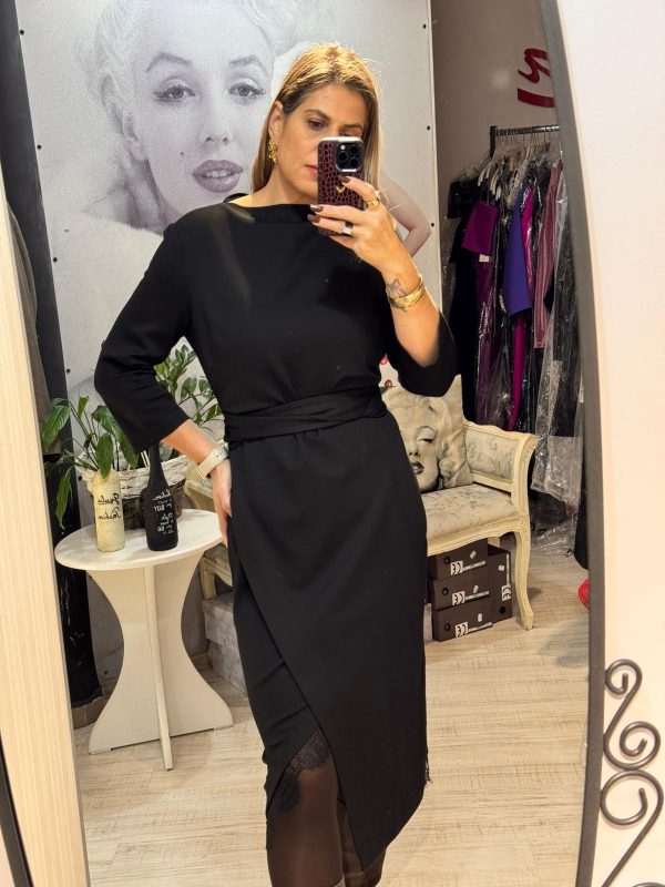 Rochie neagra,midi ,cu cordon in talie